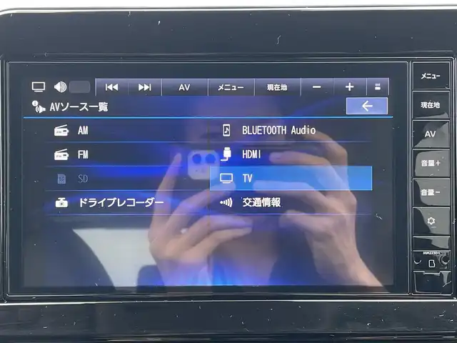 日産 オーラ G レザーエディション 愛媛県 2023(令5)年 0.7万km バーガンディー 純正9型ナビ/AM/FM/BT/フルセグTV/全周囲カメラ　/ブラインドスポットモニター　/インテリジェントルームミラー　/ドライブレコーダー　/ステアリングリモコン　/LEDヘッドライト　/前後コーナーセンサー　/電動パーキングブレーキ　/ETC/レザーシート/シガーソケット/ISOFIX/SPORT/ECO/NORMAL/EVモード/現状サマー(純正AW)(205/50/R17)/BRIDGESTONE TURANZA T005A