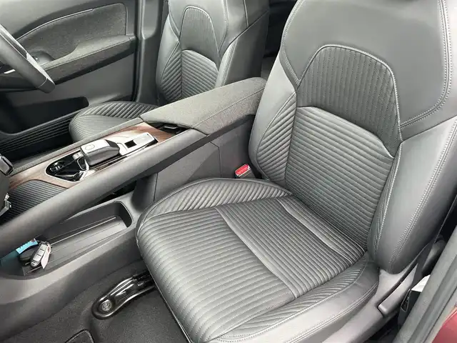 日産 オーラ G レザーエディション 愛媛県 2023(令5)年 0.7万km バーガンディー 純正9型ナビ/AM/FM/BT/フルセグTV/全周囲カメラ　/ブラインドスポットモニター　/インテリジェントルームミラー　/ドライブレコーダー　/ステアリングリモコン　/LEDヘッドライト　/前後コーナーセンサー　/電動パーキングブレーキ　/ETC/レザーシート/シガーソケット/ISOFIX/SPORT/ECO/NORMAL/EVモード/現状サマー(純正AW)(205/50/R17)/BRIDGESTONE TURANZA T005A