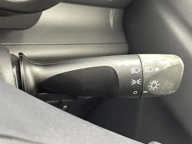 トヨタ パッソ モーダ 熊本県 2017(平29)年 4.2万km ブラックマイカメタリック/ファイアークォーツレッドメタリック 禁煙車　/純正ナビ（ナビ・フルセグ）/バックカメラ　/ビルトインＥＴＣ　/オートエアコン　/横滑り防止　/アイドリングストップ　/電動格納ミラー　/純正フロアマット　/スマートキー　/プッシュスタート　/スペアキー１本