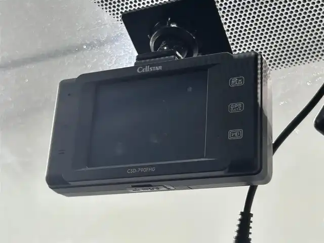 トヨタ シエンタ ハイブリッド ファンベースG グランパー 愛知県 2020(令2)年 6.3万km グレイッシュブルー 純正ナビ/パノラミックビューモニター/フリップダウンモニター/両側パワースライドドア/クルーズコントロール/衝突軽減ブレーキ/クリアランスソナー/レーンディパーチャーアラート/先行車発進告知/ＡＣ１００Ｖ/ビルトインＥＴＣ/前後ドライブレコーダー/社外フロアゴムマット/シートカバー