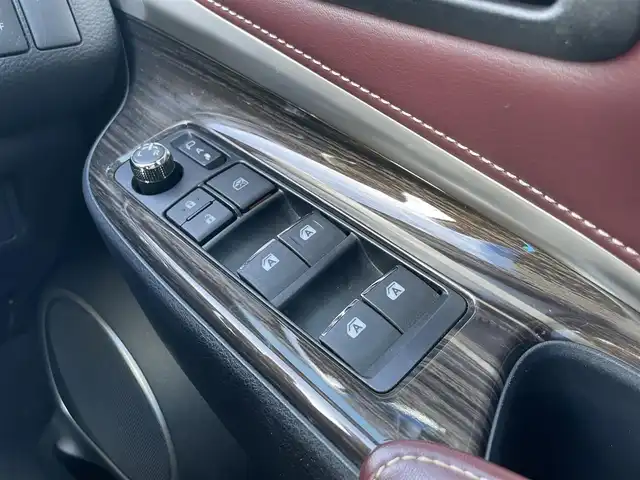 トヨタ ハリアー ハイブリッド エレガンス 岩手県 2014(平26)年 7.5万km スパークリングブラックパールクリスタルシャイン 純正SDナビ/（フルセグTV/CD/DVD/Bluetooth）/バックカメラ/ステアリングリモコン/LEDヘッドライト/フォグライト/ビルドインETC/電動格納ミラー/パワーシート/純正フロアマット/１７インチアルミ