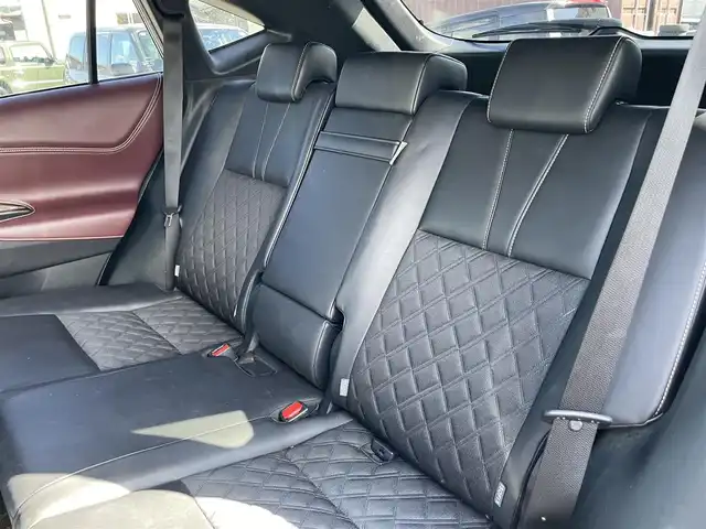 トヨタ ハリアー ハイブリッド エレガンス 岩手県 2014(平26)年 7.5万km スパークリングブラックパールクリスタルシャイン 純正SDナビ/（フルセグTV/CD/DVD/Bluetooth）/バックカメラ/ステアリングリモコン/LEDヘッドライト/フォグライト/ビルドインETC/電動格納ミラー/パワーシート/純正フロアマット/１７インチアルミ