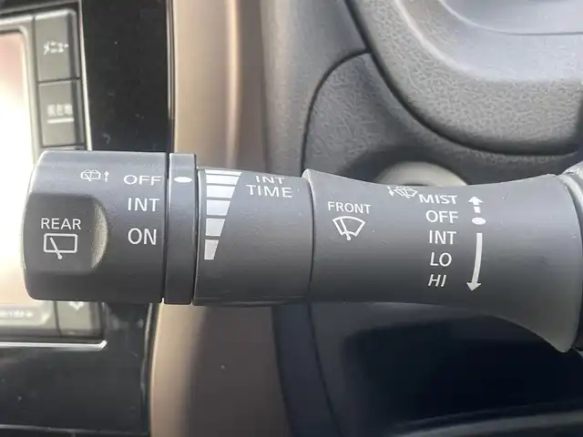 日産 ノート e－パワー メダリスト 熊本県 2020(令2)年 5.4万km スーパーブラック 衝突軽減ブレーキ/レーンキープアシスト/プッシュスタート/純正ナビ/（CD・フルセグTV・BTオーディオ・SD）/バックカメラ/ETC/前後ドライブレコーダー/純正15インチAW/クルーズコントロール/ハーフレザーシート/LEDヘッドライト/オートライト/フォグライト/前後コーナーセンサー/横滑り防止装置/ウィンカーミラー/純正フロアマット/純正ドアバイザー/スマートスペアキー×1本