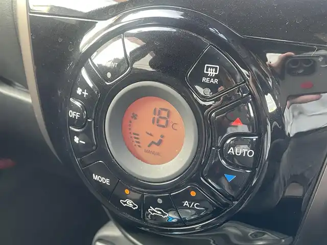 日産 ノート e－パワー メダリスト 熊本県 2020(令2)年 5.4万km スーパーブラック 衝突軽減ブレーキ/レーンキープアシスト/プッシュスタート/純正ナビ/（CD・フルセグTV・BTオーディオ・SD）/バックカメラ/ETC/前後ドライブレコーダー/純正15インチAW/クルーズコントロール/ハーフレザーシート/LEDヘッドライト/オートライト/フォグライト/前後コーナーセンサー/横滑り防止装置/ウィンカーミラー/純正フロアマット/純正ドアバイザー/スマートスペアキー×1本