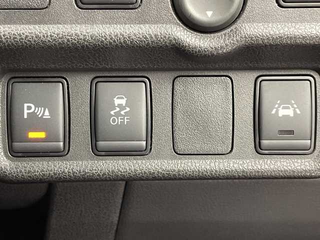 日産 ノート e－パワー メダリスト 大阪府 2020(令2)年 5.4万km スーパーブラック エマージェンシーブレーキ/純正メモリナビ/　　CD/SD/BT/フルセグTV/バックカメラ/クルーズコントロール/LEDオートライト/フォグランプ/合皮ハーフレザーシート/純正15インチアルミホイール/車線逸脱防止支援システム/コーナーセンサー/アイドリングストップ/スマートキー/ETC