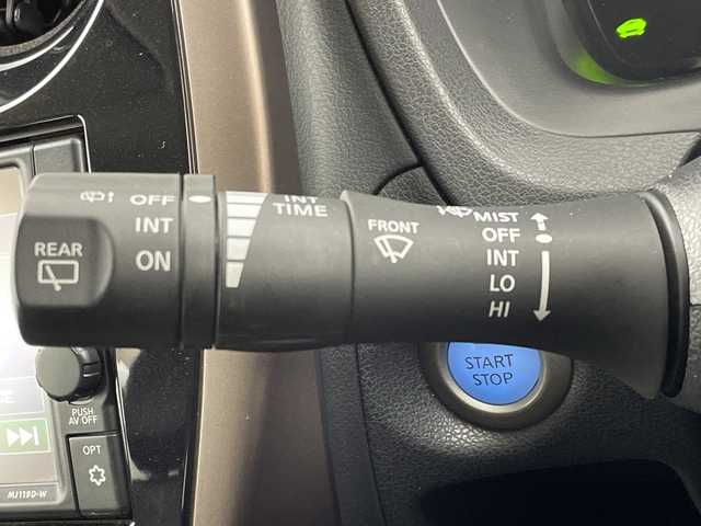 日産 ノート e－パワー メダリスト 大阪府 2020(令2)年 5.4万km スーパーブラック エマージェンシーブレーキ/純正メモリナビ/　　CD/SD/BT/フルセグTV/バックカメラ/クルーズコントロール/LEDオートライト/フォグランプ/合皮ハーフレザーシート/純正15インチアルミホイール/車線逸脱防止支援システム/コーナーセンサー/アイドリングストップ/スマートキー/ETC