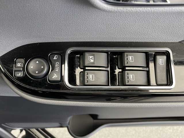 ダイハツ タント カスタム X 長野県 2020(令2)年 3.2万km ブラックマイカメタリック 4WD/社外ナビ　CN-RE05WD/（フルセグ/Bluetooth/CD/DVD）/バックカメラ/両側電動スライドドア/ETC/衝突軽減ブレーキ/車線逸脱防止/コーナーセンサー/ロングスライドシート/LEDヘッドライト/フロントフォグ/前席シートヒーター/ハーフレザーシート/オートライト/ステアリングスイッチ/社外ドアバイザー/電格ミラー/2列目サンシェード/スマートキー