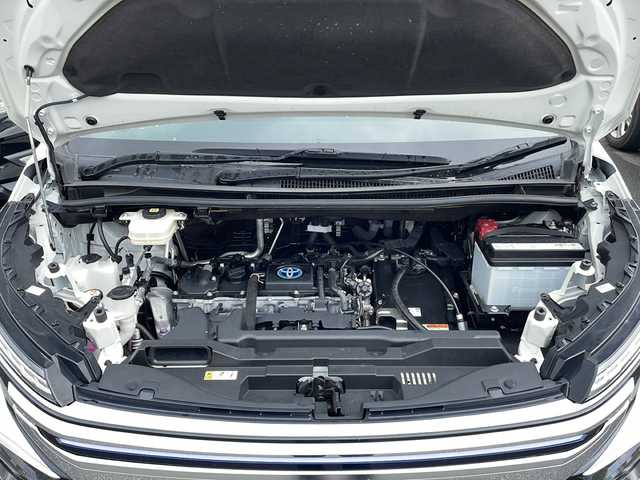 トヨタ ヴォクシー ハイブリッド S－Z 岩手県 2022(令4)年 3.7万km ホワイトパールクリスタルシャイン モデリスタエアロ/シグネチャーイルミグリル/イルミルーフスポイラー/カーテンサンシェード/ディスプレイオーディオプラス/・コネクティッドナビ対応10.5インチディスプレイオーディオ/・車載メモリーナビ/・CD/DVD/・フルセグTV/・USB/HDMI/・AppleCarPlay/AndroidAuto/LEDヘッドランプ/アダプティブハイビームシステム/純正14インチフリップダウンモニター/シートヒーター（前席）/バックカメラ/ETC2.0/両側パワースライドドア/レーダークルーズコントロール/スマートキー/プッシュスタート/電動格納ミラー/純正16インチAW/純正フロアマット/ドアバイザー/保証書/取扱説明書