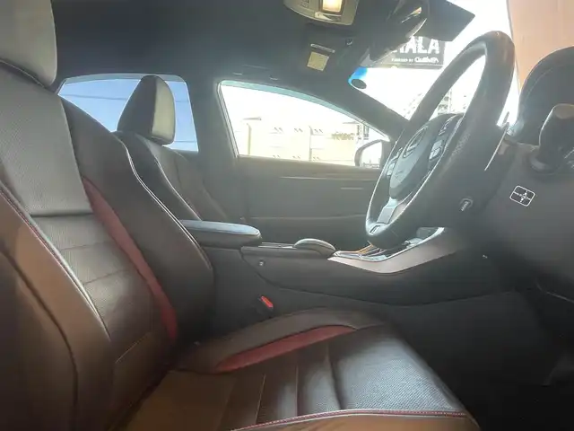 レクサス ＮＸ 300h Fスポーツ 高知県 2017(平29)年 2.7万km ホワイトノーヴァガラスフレーク ワンオーナー/純正ナビ/→AM/FM/CD/DVD/Bluetooth/フルセグTV/シートヒーター/エアシート/レーダークルーズコントロール/レーンキープアシスト/衝突軽減ブレーキ/ハンドルヒーター/バックカメラ/コーナーセンサー/パワーバックドア/パワーシート/メモリー機能３名/三眼LEDヘッドライト/オートマチックハイビーム/レザーシート/ステアリングスイッチ/スマートキー/スペアキー/プッシュスタート/社外アルミホイール20インチ/純正フロアマット/パドルシフト