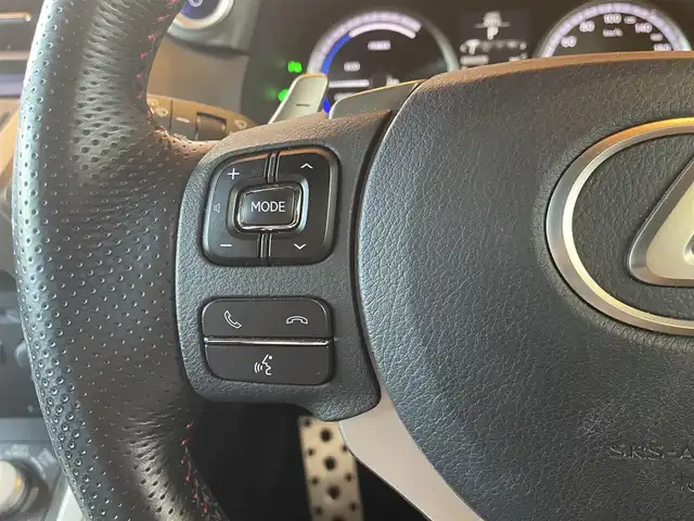 レクサス ＮＸ 300h Fスポーツ 高知県 2017(平29)年 2.7万km ホワイトノーヴァガラスフレーク ワンオーナー/純正ナビ/→AM/FM/CD/DVD/Bluetooth/フルセグTV/シートヒーター/エアシート/レーダークルーズコントロール/レーンキープアシスト/衝突軽減ブレーキ/ハンドルヒーター/バックカメラ/コーナーセンサー/パワーバックドア/パワーシート/メモリー機能３名/三眼LEDヘッドライト/オートマチックハイビーム/レザーシート/ステアリングスイッチ/スマートキー/スペアキー/プッシュスタート/社外アルミホイール20インチ/純正フロアマット/パドルシフト