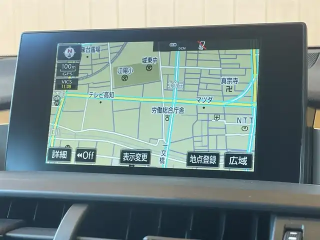 レクサス ＮＸ 300h Fスポーツ 高知県 2017(平29)年 2.7万km ホワイトノーヴァガラスフレーク ワンオーナー/純正ナビ/→AM/FM/CD/DVD/Bluetooth/フルセグTV/シートヒーター/エアシート/レーダークルーズコントロール/レーンキープアシスト/衝突軽減ブレーキ/ハンドルヒーター/バックカメラ/コーナーセンサー/パワーバックドア/パワーシート/メモリー機能３名/三眼LEDヘッドライト/オートマチックハイビーム/レザーシート/ステアリングスイッチ/スマートキー/スペアキー/プッシュスタート/社外アルミホイール20インチ/純正フロアマット/パドルシフト