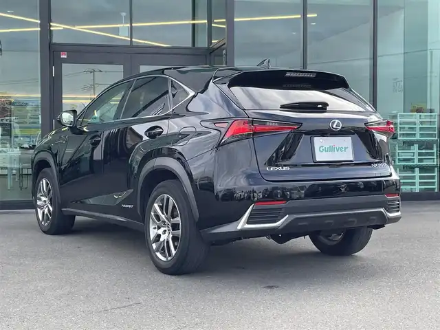 レクサス ＮＸ 300h バージョンL 東京都 2019(令1)年 5.9万km ブラック サンルーフ/純正ナビ/フルセグ/バックカメラ/ビルトインETC2.0/シートヒーター/ベンチレーションシート/パドルシフト/パワーテールゲート/3眼LEDヘッドライト/Lexus Safety System ＋/・プリクラッシュセーフティ/・レーントレーシングアシスト/・オートマチックハイビーム/・アダプティブハイビームシステム/・レーダークルーズコントロール/・ブラインドスポットモニター