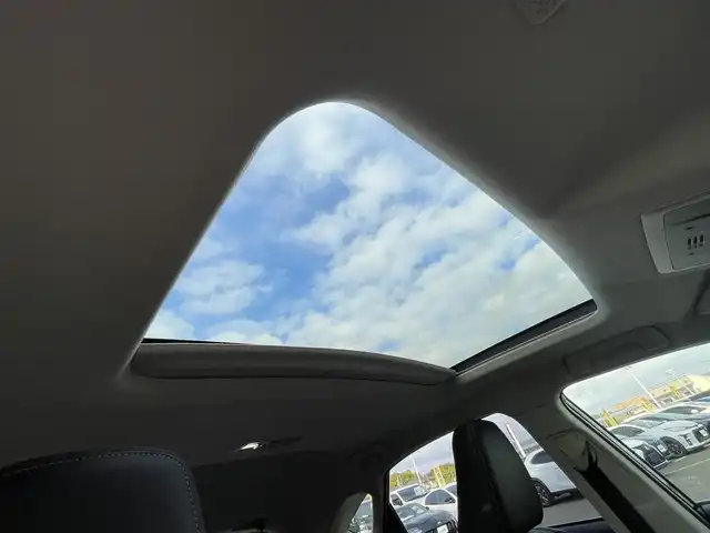 レクサス ＮＸ 300h バージョンL 東京都 2019(令1)年 5.9万km ブラック サンルーフ/純正ナビ/フルセグ/バックカメラ/ビルトインETC2.0/シートヒーター/ベンチレーションシート/パドルシフト/パワーテールゲート/3眼LEDヘッドライト/Lexus Safety System ＋/・プリクラッシュセーフティ/・レーントレーシングアシスト/・オートマチックハイビーム/・アダプティブハイビームシステム/・レーダークルーズコントロール/・ブラインドスポットモニター