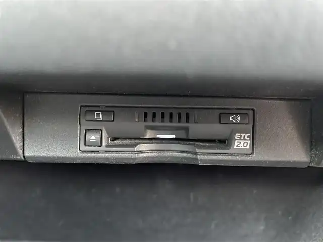 レクサス ＮＸ 300h バージョンL 東京都 2019(令1)年 5.9万km ブラック サンルーフ/純正ナビ/フルセグ/バックカメラ/ビルトインETC2.0/シートヒーター/ベンチレーションシート/パドルシフト/パワーテールゲート/3眼LEDヘッドライト/Lexus Safety System ＋/・プリクラッシュセーフティ/・レーントレーシングアシスト/・オートマチックハイビーム/・アダプティブハイビームシステム/・レーダークルーズコントロール/・ブラインドスポットモニター