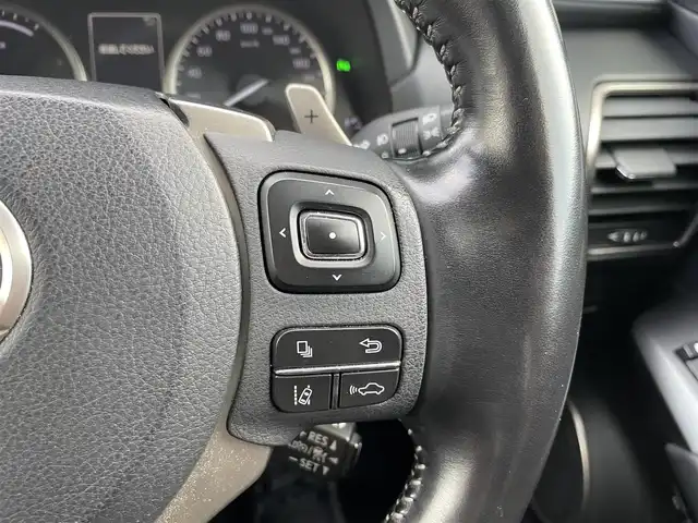 レクサス ＮＸ 300h バージョンL 東京都 2019(令1)年 5.9万km ブラック サンルーフ/純正ナビ/フルセグ/バックカメラ/ビルトインETC2.0/シートヒーター/ベンチレーションシート/パドルシフト/パワーテールゲート/3眼LEDヘッドライト/Lexus Safety System ＋/・プリクラッシュセーフティ/・レーントレーシングアシスト/・オートマチックハイビーム/・アダプティブハイビームシステム/・レーダークルーズコントロール/・ブラインドスポットモニター