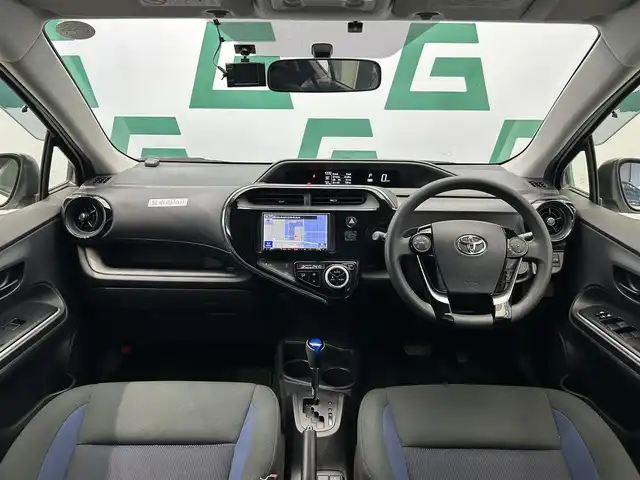 トヨタ アクア S 鹿児島県 2018(平30)年 6.5万km スーパーホワイトⅡ 社外SDナビ/（CD/Bluetooth/FM/AM）/ETC/エコドライブモード/EVドライブモード/純正ハロゲンヘッドライト/ヘッドライトレベライザー/電動格納ミラー/ステアリングリモコン/フロアマット/純正ドアバイザー