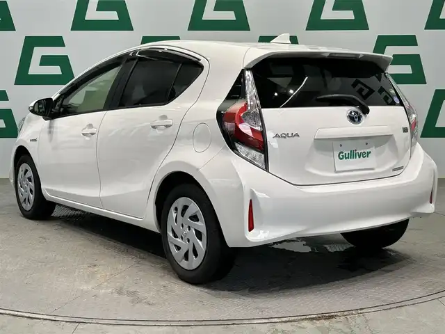 トヨタ アクア S 鹿児島県 2018(平30)年 6.5万km スーパーホワイトⅡ 社外SDナビ/（CD/Bluetooth/FM/AM）/ETC/エコドライブモード/EVドライブモード/純正ハロゲンヘッドライト/ヘッドライトレベライザー/電動格納ミラー/ステアリングリモコン/フロアマット/純正ドアバイザー