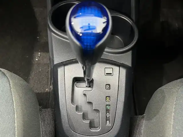 トヨタ アクア S 鹿児島県 2018(平30)年 6.5万km スーパーホワイトⅡ 社外SDナビ/（CD/Bluetooth/FM/AM）/ETC/エコドライブモード/EVドライブモード/純正ハロゲンヘッドライト/ヘッドライトレベライザー/電動格納ミラー/ステアリングリモコン/フロアマット/純正ドアバイザー