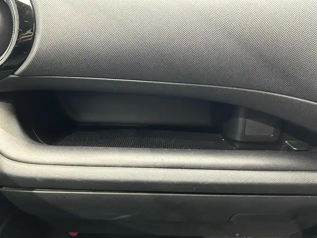 トヨタ アクア S 鹿児島県 2018(平30)年 6.5万km スーパーホワイトⅡ 社外SDナビ/（CD/Bluetooth/FM/AM）/ETC/エコドライブモード/EVドライブモード/純正ハロゲンヘッドライト/ヘッドライトレベライザー/電動格納ミラー/ステアリングリモコン/フロアマット/純正ドアバイザー