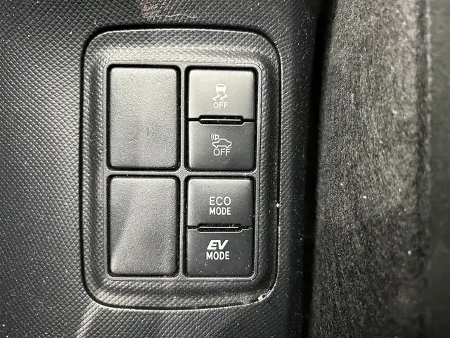 トヨタ アクア S 鹿児島県 2018(平30)年 6.5万km スーパーホワイトⅡ 社外SDナビ/（CD/Bluetooth/FM/AM）/ETC/エコドライブモード/EVドライブモード/純正ハロゲンヘッドライト/ヘッドライトレベライザー/電動格納ミラー/ステアリングリモコン/フロアマット/純正ドアバイザー