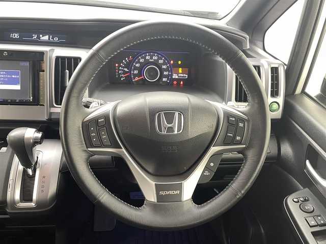 ホンダ ステップワゴン スパーダ Z クールスピリット 熊本県 2015(平27)年 7.3万km ホワイトオーキッドパール 社外ナビ（ＣＤ・ＤＶＤ・フルセグ・ＢＴ・ＳＤ・ｉｐｏｄ）/社外フリップダウンモニター/クルーズコントロール　/両側パワースライドドア　/横滑り防止　/アイドリングストップ　/パドルシフト/ハーフレザーシート　/純正フロアマット　/純正１７インチＡＷ/オートライト/HIDライト/フォグライト/スマートキー