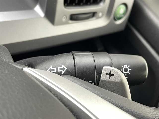 ホンダ ステップワゴン スパーダ Z クールスピリット 熊本県 2015(平27)年 7.3万km ホワイトオーキッドパール 社外ナビ（ＣＤ・ＤＶＤ・フルセグ・ＢＴ・ＳＤ・ｉｐｏｄ）/社外フリップダウンモニター/クルーズコントロール　/両側パワースライドドア　/横滑り防止　/アイドリングストップ　/パドルシフト/ハーフレザーシート　/純正フロアマット　/純正１７インチＡＷ/オートライト/HIDライト/フォグライト/スマートキー