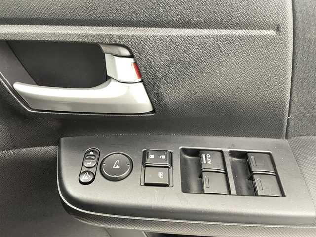 ホンダ ステップワゴン スパーダ Z クールスピリット 熊本県 2015(平27)年 7.3万km ホワイトオーキッドパール 社外ナビ（ＣＤ・ＤＶＤ・フルセグ・ＢＴ・ＳＤ・ｉｐｏｄ）/社外フリップダウンモニター/クルーズコントロール　/両側パワースライドドア　/横滑り防止　/アイドリングストップ　/パドルシフト/ハーフレザーシート　/純正フロアマット　/純正１７インチＡＷ/オートライト/HIDライト/フォグライト/スマートキー
