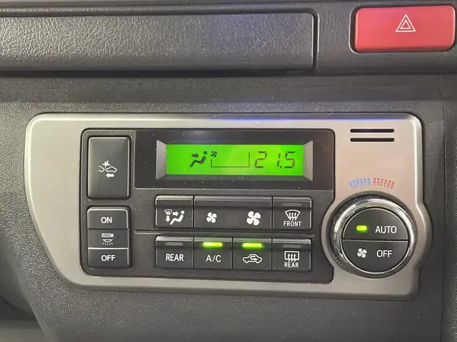 トヨタ ハイエース GL ロング 栃木県 2019(令1)年 3.4万km ブラックマイカ 4WD/11型アルパイン製ナビ(XF11Z)/(フルセグTV・Bluetooth・CD・DVD・USB・HDMI)/後席モニター/4列シート/トヨタセーフティセンス/ ・プリクラッシュセーフティ/ ・レーンキープアシスト/ ・オートハイビーム/片側パワースライドドア/バックカメラ/前後ドライブレコーダー/AC100V電源/LEDヘッドライト/オートライト/フロントフォグランプ/純正アルミホイール/純正フロアマット/スマートキー/スペアキー/保証書