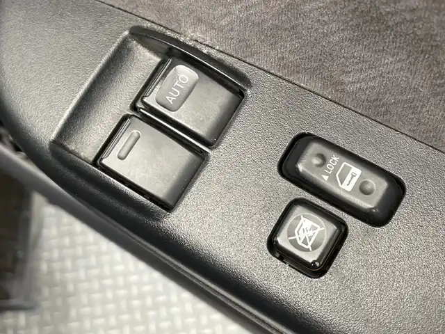 トヨタ ハイエース GL ロング 栃木県 2019(令1)年 3.4万km ブラックマイカ 4WD/11型アルパイン製ナビ(XF11Z)/(フルセグTV・Bluetooth・CD・DVD・USB・HDMI)/後席モニター/4列シート/トヨタセーフティセンス/ ・プリクラッシュセーフティ/ ・レーンキープアシスト/ ・オートハイビーム/片側パワースライドドア/バックカメラ/前後ドライブレコーダー/AC100V電源/LEDヘッドライト/オートライト/フロントフォグランプ/純正アルミホイール/純正フロアマット/スマートキー/スペアキー/保証書