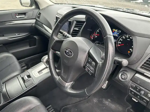 スバル レガシィ ツーリングワゴン 2．5i Bスポーツ アイサイトG 道北・旭川 2013(平25)年 10.5万km クリスタルブラックシリカ (株)IDOMが運営する【じしゃロン旭川店】の自社ローン対象車両になります。こちらは現金ご利用時の価格です。自社ローンご希望の方は別途その旨お申付け下さい。/　/・純正ナビ(CD/DVD/BT/SD/フルセグ)/・バックカメラ/・ETC/・アイサイト/・クルーズコントロール/・パドルシフト/・両席パワーシート/・電動格納ウィンカーミラー/・プッシュスタート/・スマートキー1個/・フォグランプ/・オートライト/・現車サマータイヤ 純正AW215/50R17