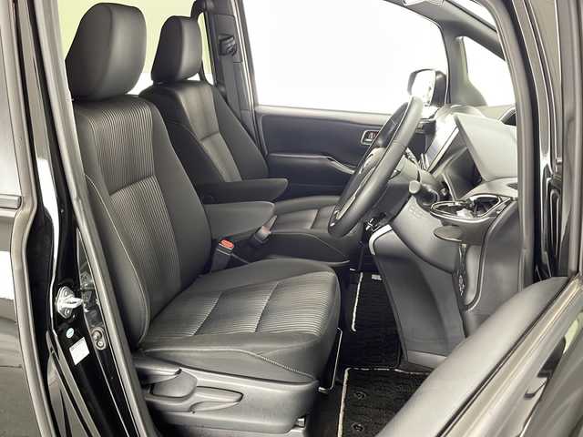 トヨタ ヴォクシー ZS 煌 宮崎県 2018(平30)年 4.8万km ブラック 禁煙車/トヨタセーフティセンス/純正9型ナビTV/（NSZT-Y66T/CD/DVD/Bluetooth/フルセグTV)/純正バックカメラ/純正モデリスタエアロ/純正16インチアルミ/純正フロアマット/社外前後ドライブレコーダー/両側電動スライドドア/クルーズコントロール/レーンディパーチャーアラート/オートマチックハイビーム/オート電動格納ミラー/ウインカードアミラー/Wオートエアコン/本革巻ハンドル/ETC/スマートキー/プッシュエンジンスタート/新車時保証書/取扱い説明書