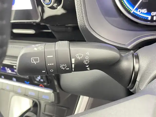 トヨタ ヴォクシー ハイブリッド S－Z 千葉県 2022(令4)年 3.1万km アティチュードブラックマイカ 純正ナビ/フルセグTV　CD　Bluetooth/フリップダウンモニター/バックカメラ/ETC2.0/オートライト/オートハイビーム/トヨタセーフティセンス/・衝突軽減ブレーキ/・レーンキープアシスト/・レーダークルーズコントロール/・発信遅れ告知機能/コーナーセンサー/ブレーキホールド/電子パーキング/シートヒーター/USB・タイプC入力端子/2列目オットマン/パワーバックドア/オートリトラミラー/純正アルミホイール
