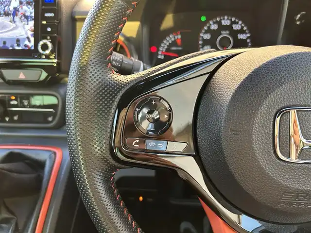 ホンダ Ｎ ＯＮＥ RS 埼玉県 2022(令4)年 0.8万km プレミアムイエローパールⅡ ワンオーナー/ホンダ純正8インチナビオーディオ/(AM/FM/BT/DVD/CD/SD)/フルセグテレビ/ナビ連動ドライブレコーダー前後/バックカメラ/ホンダセンシング/・衝突軽減ブレーキ/・歩行者事故低減ステアリング/・路外逸脱抑制機能/・先行車発信お知らせ機能/・標識認識機能/アダプティブクルーズコントロール/ビルトインETC2.0/電子制御パーキングブレーキ/オートマチックブレーキホールド/パーキングセンサーシステム/後方コーナーセンサー/オートライト/オートマチックハイビーム/プッシュスタート/ステアリングスイッチ/フォグランプ/無限フロアマット/無限ドアバイザー/車両/ナビ/ドライブレコーダー/ETC取扱説明書/保証書