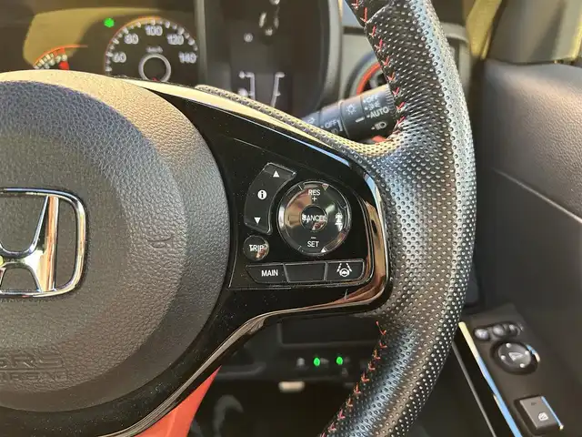 ホンダ Ｎ ＯＮＥ RS 埼玉県 2022(令4)年 0.8万km プレミアムイエローパールⅡ ワンオーナー/ホンダ純正8インチナビオーディオ/(AM/FM/BT/DVD/CD/SD)/フルセグテレビ/ナビ連動ドライブレコーダー前後/バックカメラ/ホンダセンシング/・衝突軽減ブレーキ/・歩行者事故低減ステアリング/・路外逸脱抑制機能/・先行車発信お知らせ機能/・標識認識機能/アダプティブクルーズコントロール/ビルトインETC2.0/電子制御パーキングブレーキ/オートマチックブレーキホールド/パーキングセンサーシステム/後方コーナーセンサー/オートライト/オートマチックハイビーム/プッシュスタート/ステアリングスイッチ/フォグランプ/無限フロアマット/無限ドアバイザー/車両/ナビ/ドライブレコーダー/ETC取扱説明書/保証書