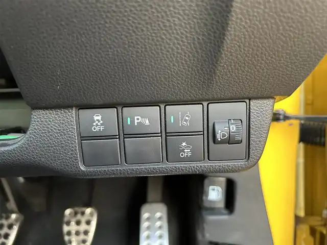 ホンダ Ｎ ＯＮＥ RS 埼玉県 2022(令4)年 0.8万km プレミアムイエローパールⅡ ワンオーナー/ホンダ純正8インチナビオーディオ/(AM/FM/BT/DVD/CD/SD)/フルセグテレビ/ナビ連動ドライブレコーダー前後/バックカメラ/ホンダセンシング/・衝突軽減ブレーキ/・歩行者事故低減ステアリング/・路外逸脱抑制機能/・先行車発信お知らせ機能/・標識認識機能/アダプティブクルーズコントロール/ビルトインETC2.0/電子制御パーキングブレーキ/オートマチックブレーキホールド/パーキングセンサーシステム/後方コーナーセンサー/オートライト/オートマチックハイビーム/プッシュスタート/ステアリングスイッチ/フォグランプ/無限フロアマット/無限ドアバイザー/車両/ナビ/ドライブレコーダー/ETC取扱説明書/保証書
