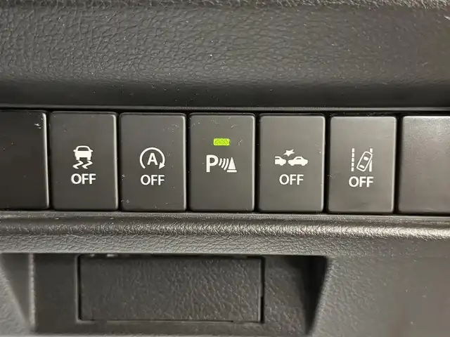 スズキ クロスビー HYBRID MZ 群馬県 2017(平29)年 7.6万km キャラバンアイボリーパールメタリック/ホワイト 2トーンルーフ 安全装備/・衝突軽減ブレーキ/・レーンキープアシスト/・リアコーナーセンサー/・クルーズコントロール/・オートライト/・オートハイビーム/・横滑り防止/・パノラミックビューモニター/社外8インチナビゲーション/・AM/FM/フルセグTV/・Bluetooth/CD/DVD/・MSV/SD/バックカメラ/パドルシフト/ヒーターミラー/ミラー一体型ドライブレコーダー/LEDヘッドライト/LEDフォグランプ/純正フロアマット/スマートキー/プッシュスタート