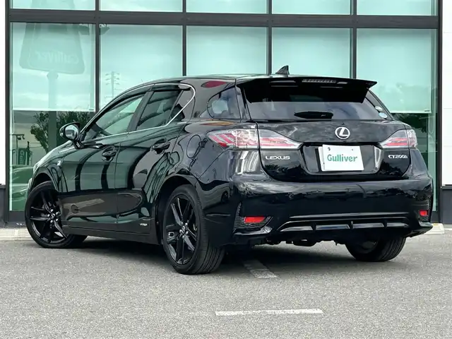 レクサス ＣＴ 200h Fスポーツ Xライン 和歌山県 2015(平27)年 7.9万km ブラック 純正7インチナビ/バックカメラ/クルーズコントロール/コーナーセンサー/ビルトインETC/シートヒーター/パドルシフト/ステリモ/パワーシート/ハーフレザーシート/LEDヘッドライト/フォグランプ/純正アルミ