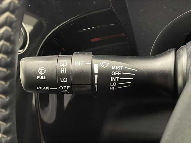 トヨタ アクア G GRスポーツ 宮崎県 2019(令1)年 3.7万km ブラック 禁煙車/トヨタセーフティセンス/純正9型ナビTV/（NSZT-Y68T/CD/DVD/Bluetooth/フルセグTV)/純正バックカメラ/純正ドライブレコーダー/純正LEDオートライト/純正LEDフォグ/純正16インチアルミ/純正フロアマット/クルーズコントロール/レーンディパーチャーアラート/オートマチックハイビーム/ピアノブラックパネル/オートエアコン/ハーフレザーシート/スマートキー/プッシュエンジンスタート/新車時保証書/取扱い説明書