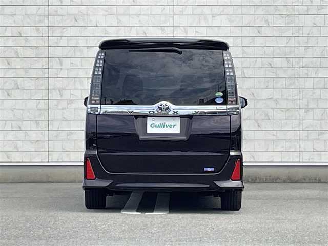 トヨタ ヴォクシー ZS 福岡県 2017(平29)年 5.7万km ボルドーマイカメタリック 純正9型SDナビ(フルセグTV/CD/DVD/BT)バックモニター後席モニタートヨタセーフティーセンス両側電動パワスラETC純正LEDヘットライト純正16インチアルミホイール純正フロアマットスマートキープッシュスタート