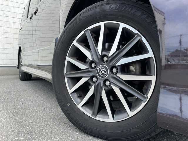 トヨタ ヴォクシー ZS 福岡県 2017(平29)年 5.7万km ボルドーマイカメタリック 純正9型SDナビ(フルセグTV/CD/DVD/BT)バックモニター後席モニタートヨタセーフティーセンス両側電動パワスラETC純正LEDヘットライト純正16インチアルミホイール純正フロアマットスマートキープッシュスタート