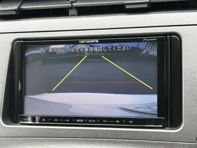 トヨタ プリウス L 宮崎県 2013(平25)年 8.8万km スーパーホワイトⅡ (株)IDOMが運営する【じしゃロン宮崎店】の自社ローン対象車両になります。こちらは現金ご利用時の価格です。/自社ローンご希望の方は別途その旨お申付け下さい。//ナビ(AVIC-MRZ05)//TV/CD/DVD//ETC//バックカメラ//ヘッドライトレベライザー//社外フロアマット//純正アルミホイール//ドアバイザー//ステアリングスイッチ（反応なし）