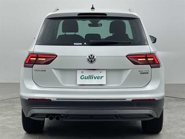 フォルクスワーゲン ティグアン TDI 4モーション ハイライン 大分県 2020(令2)年 5.4万km ピュアホワイト Volkswagen純正インフォテイメントシステム/Discover Pro/(CD、DVD、Bluetooth、AM、FM）/ETC2.0/4MOTIONアクティブコントロール/オンロード、スノー、オフロード、オフロードカスタム/Active Info Display/全席シートヒーター/ヘッドアップディスプレイ/パワーテールゲート/LEDヘッドライト/シルバールーフレール/自動防眩ルームミラー/オートライト/レインセンサー/アクティブクルーズコントール/渋滞時追従支援システム/レーンキープアシスト/レーンチェンジアシスト/ダイナミックコーナリングアシスト/スタティックコーナリングライト/ダイナミックライトアシスト/リアビューカメラ/アラウンドビューカメラ/駐車支援システム/ドライバー疲労検知システム/パークディスタンスコントロール/リアトラフィックアラート/プリクラッシュブレーキシステム/プロアクティブオキュバントプロテクション/オプティカルパーlキングシステム/ESC/パドルシフト