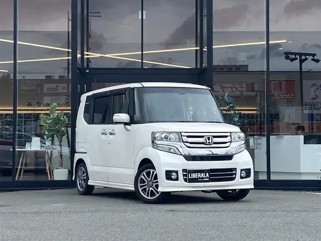 ホンダ Ｎ ＢＯＸ カスタム G Lパッケージ 福岡県 2016(平28)年 8.4万km プレミアムホワイトパールⅡ 社外ナビ/バックカメラ/フルセグ/片側パワースライド/ETC/オートライト/シートカバー