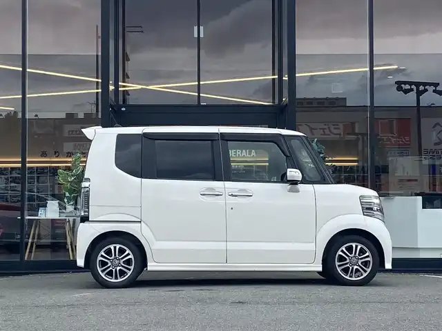 ホンダ Ｎ ＢＯＸ カスタム G Lパッケージ 福岡県 2016(平28)年 8.4万km プレミアムホワイトパールⅡ 社外ナビ/バックカメラ/フルセグ/片側パワースライド/ETC/オートライト/シートカバー