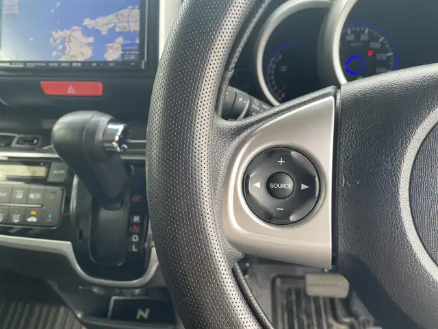 ホンダ Ｎ ＢＯＸ カスタム G Lパッケージ 福岡県 2016(平28)年 8.4万km プレミアムホワイトパールⅡ 社外ナビ/バックカメラ/フルセグ/片側パワースライド/ETC/オートライト/シートカバー
