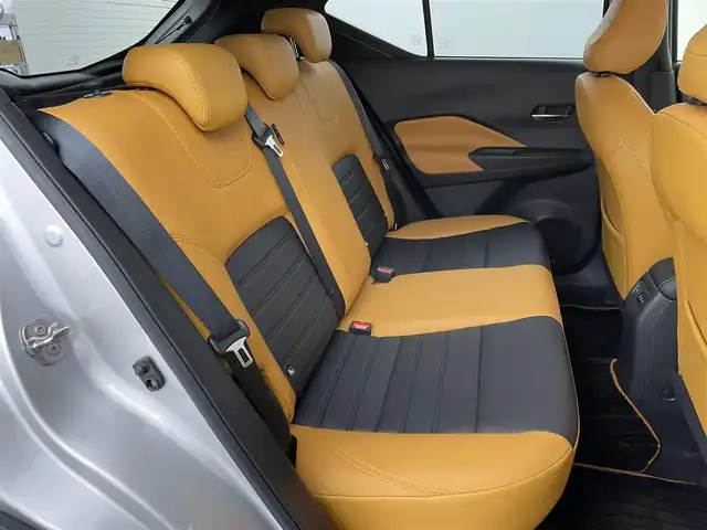 日産 キックス X ツートーンインテリアED 福岡県 2020(令2)年 3.1万km ブリリアントシルバー 純正ナビ（フルセグＴＶ）　/バックカメラ　/ＥＴＣ　/ドラレコ　/ＡＣＣ　/プロパイロット　/コーナーセンサー　/衝突軽減ブレーキ　/横滑り防止装置　/ステアリングヒーター　/シートヒーター　/純正１７インチＡＷ　/ＬＥＤ