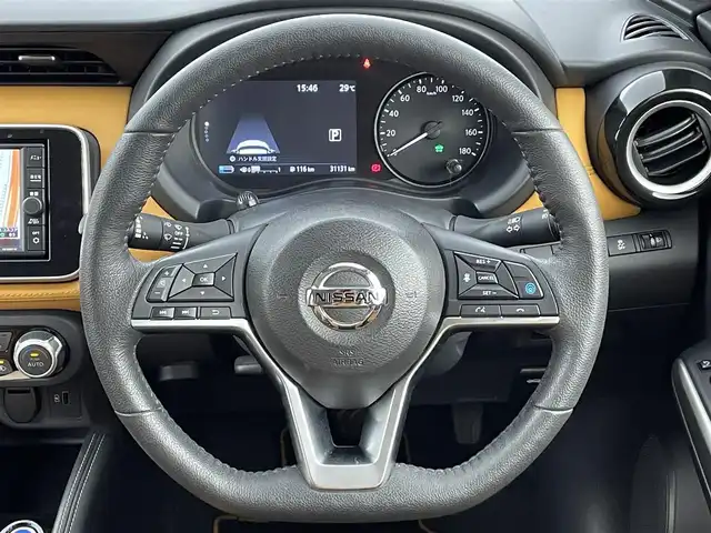 日産 キックス X ツートーンインテリアED 茨城県 2020(令2)年 3.1万km ブリリアントシルバー 純正ナビ（フルセグＴＶ）　/バックカメラ　/ＥＴＣ　/ドラレコ　/ＡＣＣ　/プロパイロット　/コーナーセンサー　/衝突軽減ブレーキ　/横滑り防止装置　/ステアリングヒーター　/シートヒーター　/純正１７インチＡＷ　/ＬＥＤ