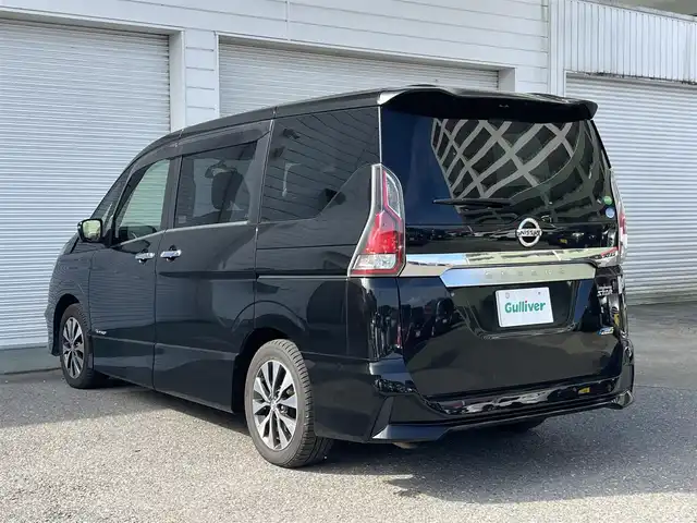 日産 セレナ ハイウェイスター Vセレクション 高知県 2017(平29)年 6.9万km ダイヤモンドブラック 純正11インチナビ/ETC/Bluetooth接続/全方位カメラ/フロアマット/純正16インチアルミホイール/両側パワースライドドア/クルーズコントロール/コーナーセンサー/カーテンエアバッグ/オートLEDヘッドライト/横滑り防止装置/盗難防止装置/運転席＋助手席エアバッグ