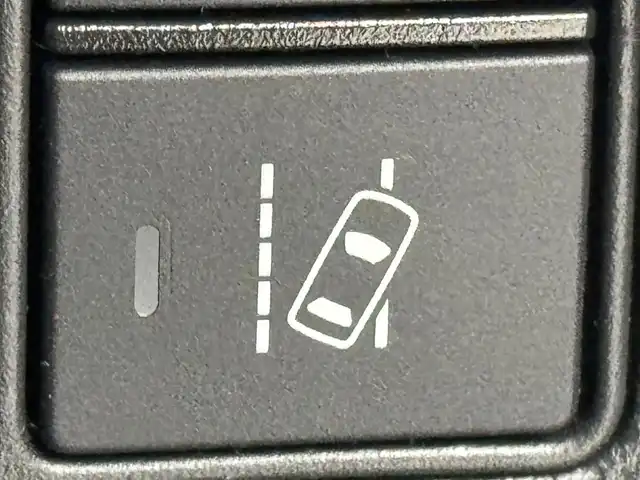 ホンダ シビック ハッチバック ホンダセンシング 福岡県 2018(平30)年 8.4万km ホワイトオーキッドパール 社外ディスプレイオーディオ／バックカメラ　/デジタルルームミラー　/ビルトインＥＴＣ　/前後ドラレコ　/アダプティブクルコン　/衝突軽減ブレーキ　/レーンキープ　/シートヒーター　/純正１８インチＡＷ　/リアスポイラー　/ＬＥＤヘッドライト