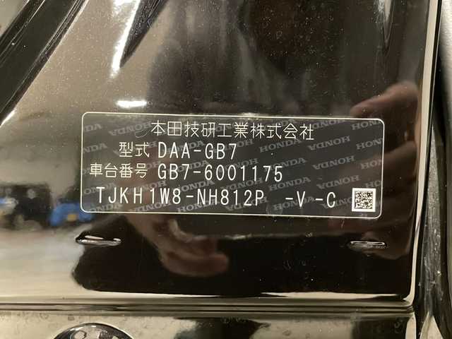 ホンダ フリード ハイブリット モデューロX ホンダセンシング 熊本県 2019(平31)年 2.3万km プレミアムスパークルブラックパール 純正ナビ（ラジオ、フルセグ、BT、CD、DVD、SD）/純正フリップダウン/ETC/ドライブレコーダー/レーダークルーズコントロール/ステアリングリモコン/両側パワスラ/バックカメラ/レーンキープ/横滑り防止/オートライト/リアサンシェード/フロアマット/ドアバイザー/プッシュスタート/スマートキー
